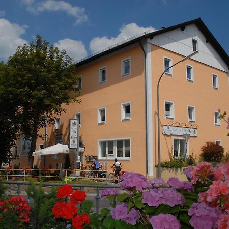 Gasthof Zur Post Hotel Und Parkplatz Vohenstrauss Exterior foto
