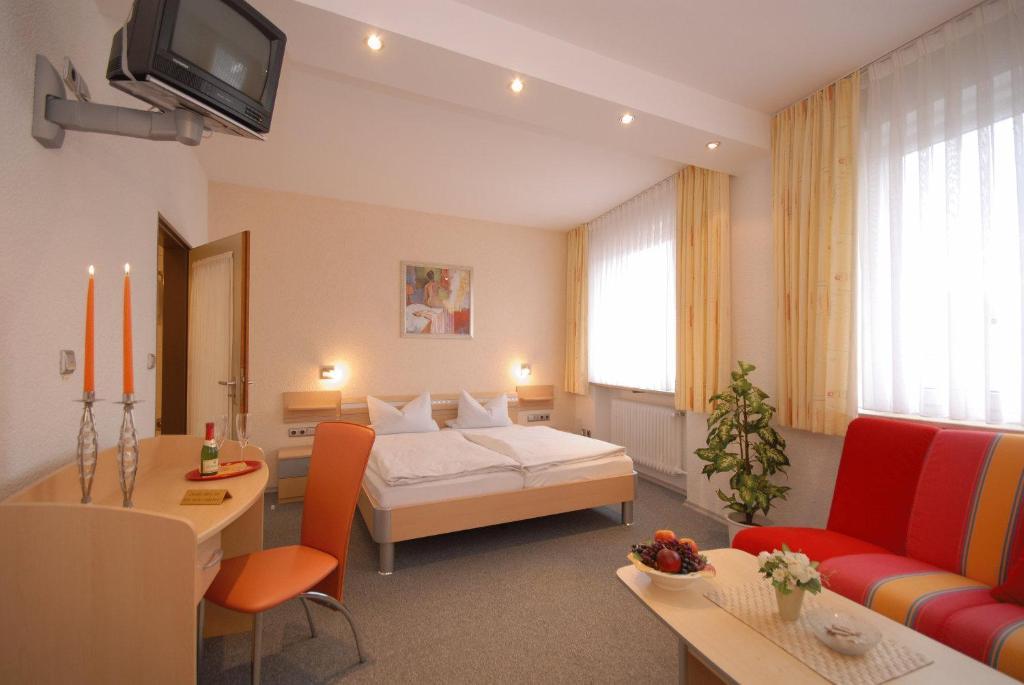 Gasthof Zur Post Hotel Und Parkplatz Vohenstrauss Habitación foto